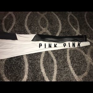 White/gray leggings from pink
